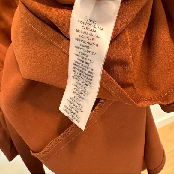 Satin Shirtdress
Vince Camuto - Picture 8 of 12